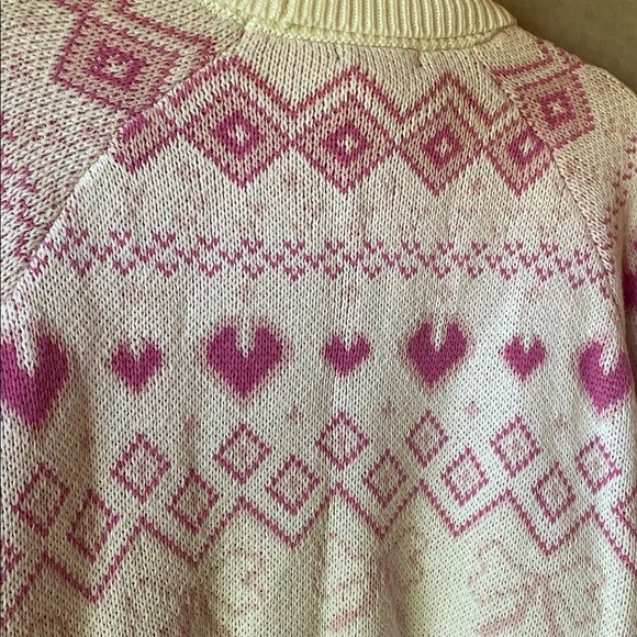 Forever 21 sweater, pink & cream color with hearts & bows, women’s size large - Picture 6 of 8